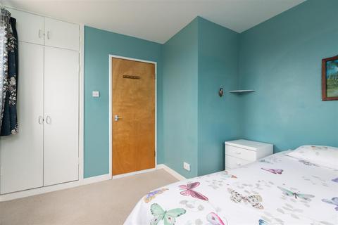 37 Glenlochay Road, Perth, PH2 0AX