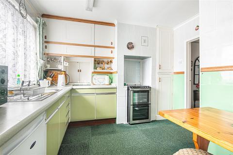 17 Blackbrook Drive, Sheffield, S10 4LS