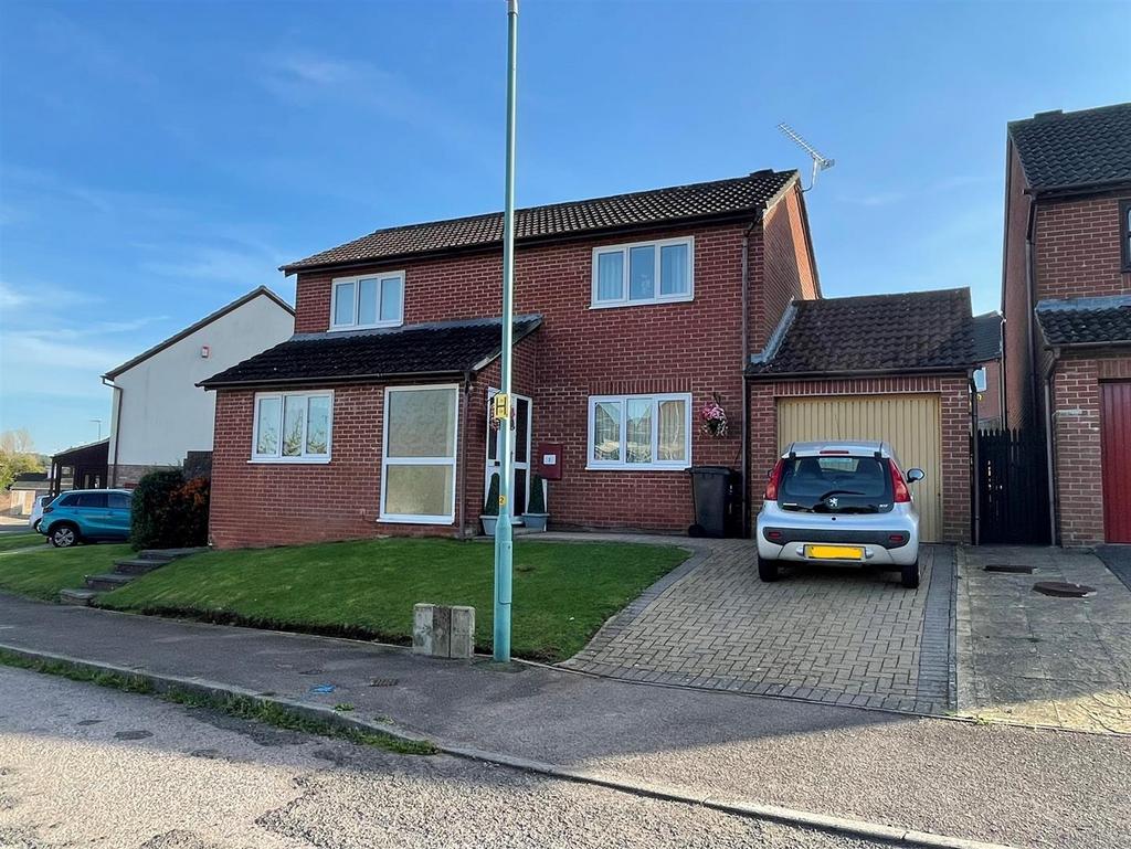 Copley Drive, Coleford 3 bed detached house for sale £279,000