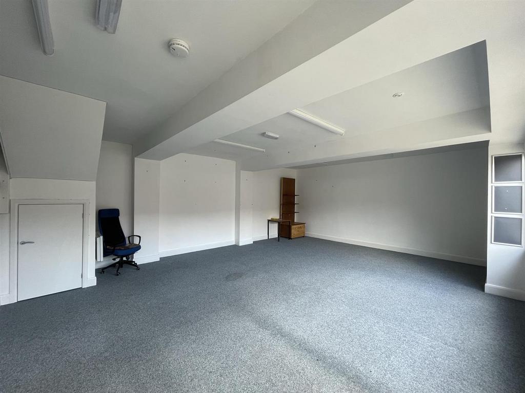 Cavendish Walk, Bolsover, Chesterfield Retail property (high street) to