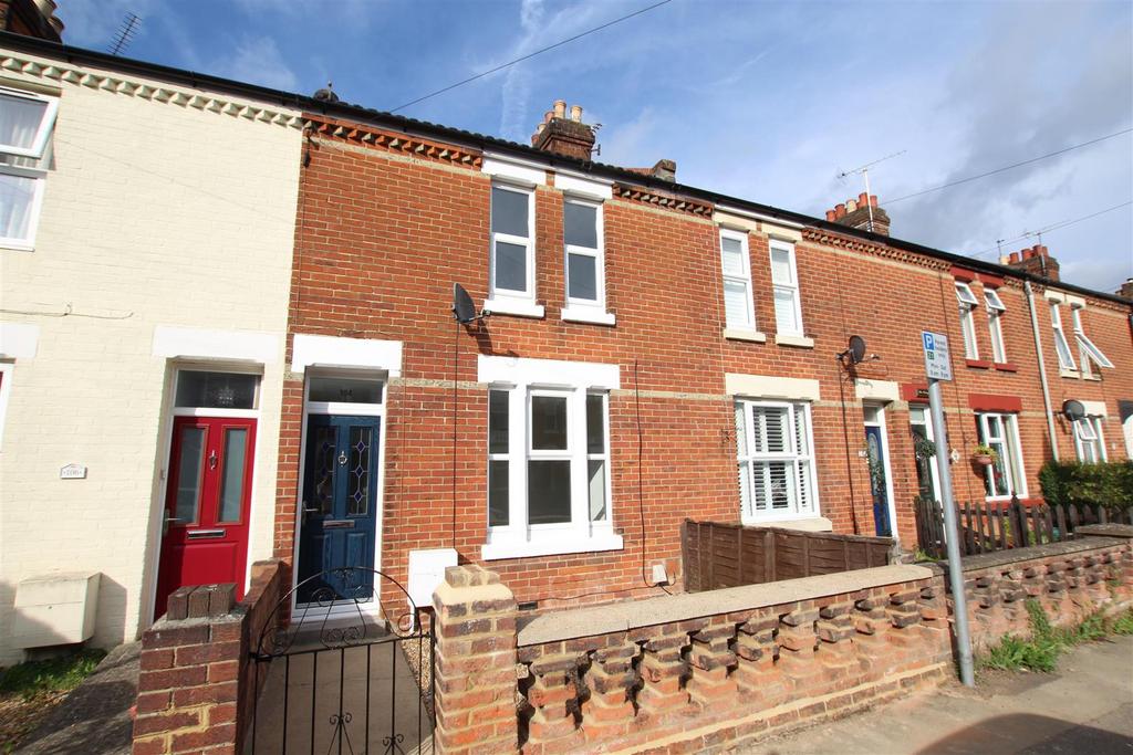 The Crescent, Eastleigh 3 bed terraced house for sale £300,000