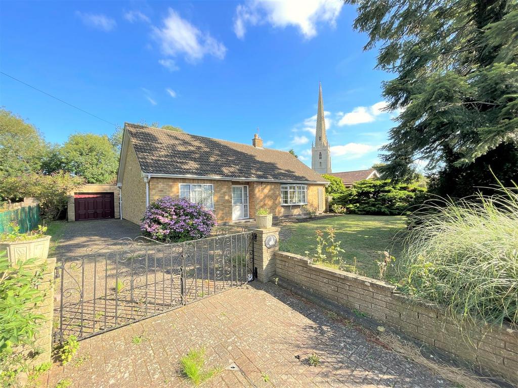 Rectory Lane, Bottesford, Nottingham 2 bed detached bungalow for sale