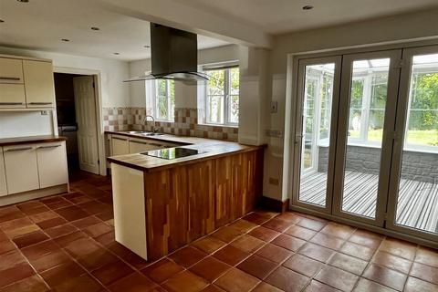31 Elm Grove, Milton Under Wychwood, Chipping Norton, OX7 6EF