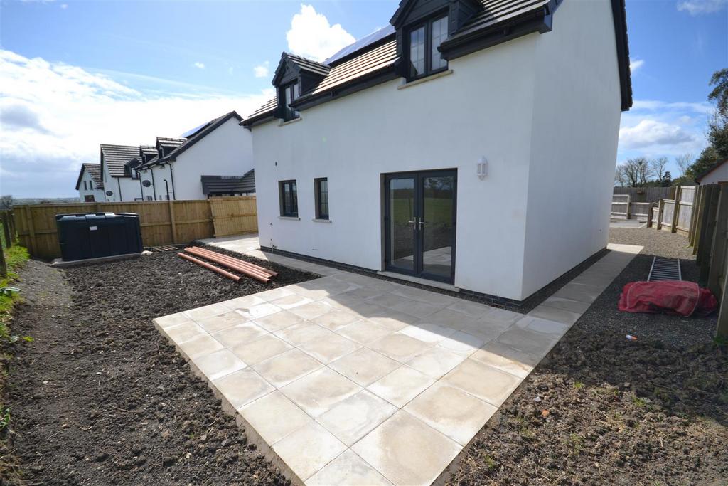 Reynalton, Narberth 3 bed detached house for sale £295,000