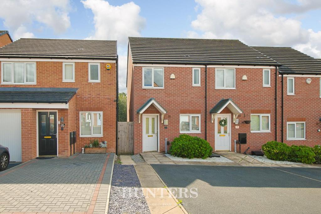 Kelty Grove, Heywood OL10 2 bed end of terrace house for sale £160,000