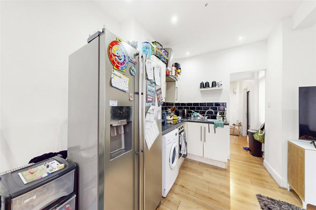 Fitted kitchen