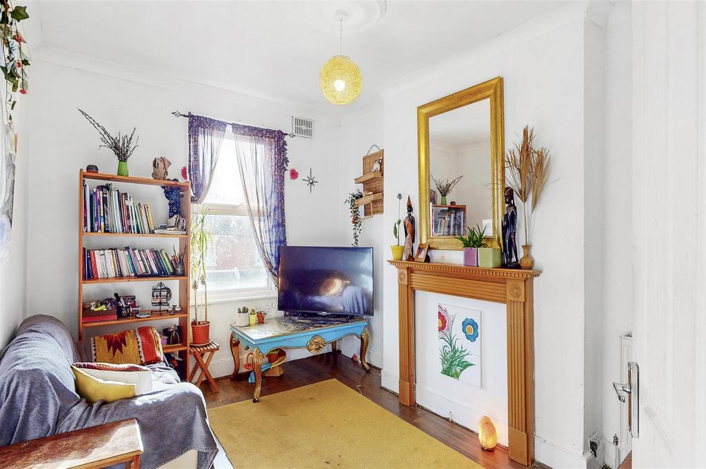 110 Rucklidge Rd Rucklidge Avenue, Willesden Junction... 2 bed flat - £319,950