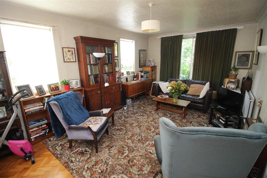 Parkside, Wollaton 5 bed detached house £500,000