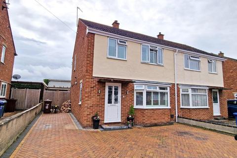3 bedroom semi-detached house for sale - Orchard Way, Bicester