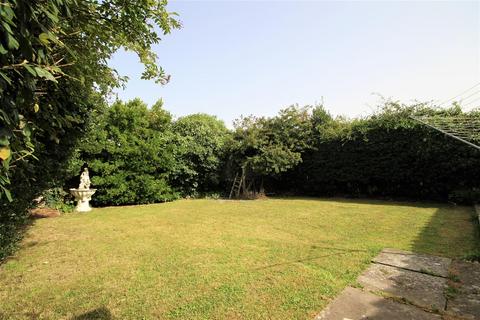 24 Ingram Road, Steyning, BN44 3PF
