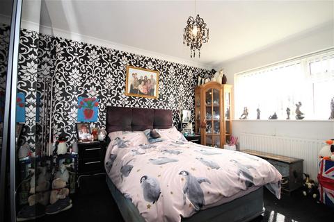24 Ingram Road, Steyning, BN44 3PF
