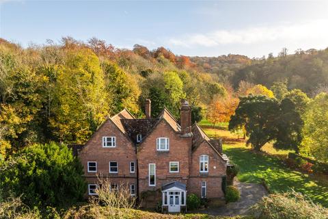 6 bedroom detached house for sale, Risborough Road, Great Kimble, Buckinghamshire, HP17