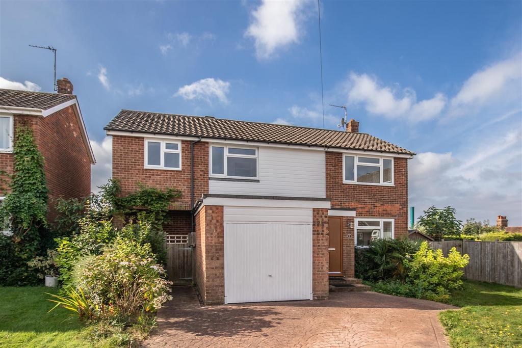 Browns Lane, Uckfield 4 bed detached house £550,000