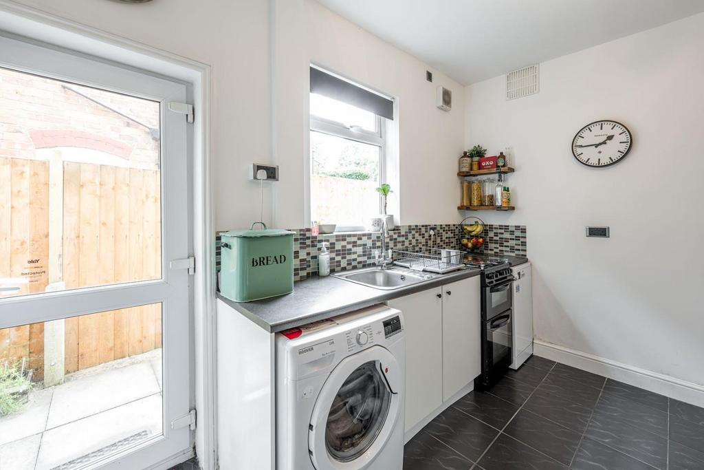 Kitchen 4