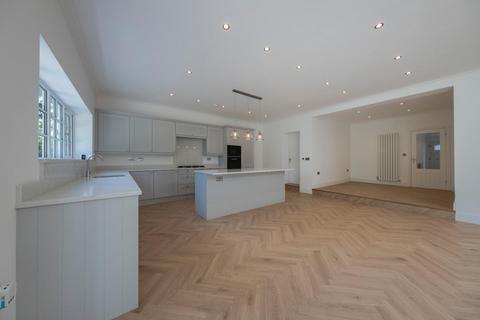 15 Belgrave Road, Great Boughton, Chester, CH3 5SA