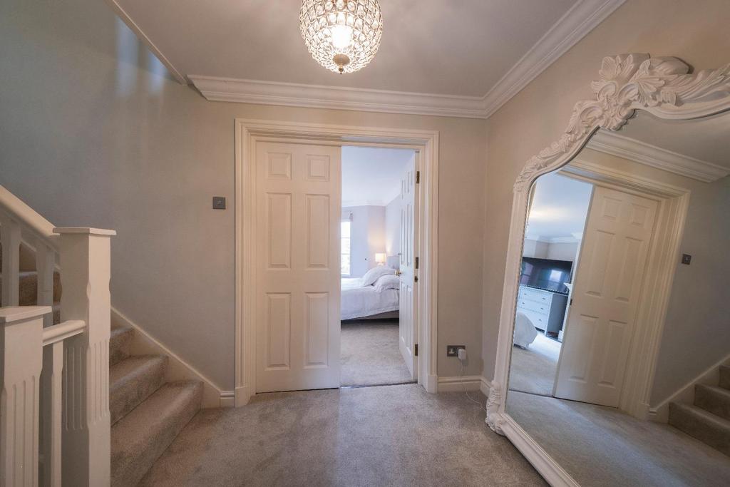 15 Millfield Lane-031.JPG