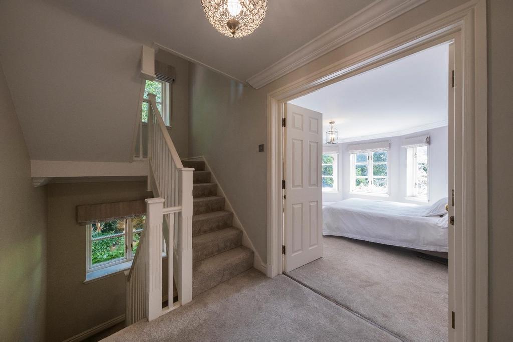 15 Millfield Lane-029.JPG
