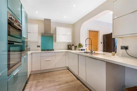 5 bedroom detached house for sale, Westerham Road, Bessels Green, Sevenoaks