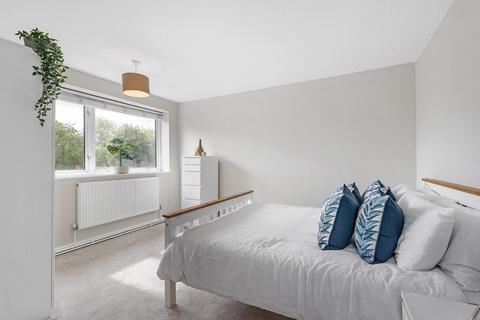 4 bedroom flat for sale - Stonhouse Street, SW4