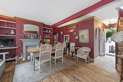 28 Dagmar Road, Windsor, SL4 1JL