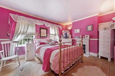 28 Dagmar Road, Windsor, SL4 1JL