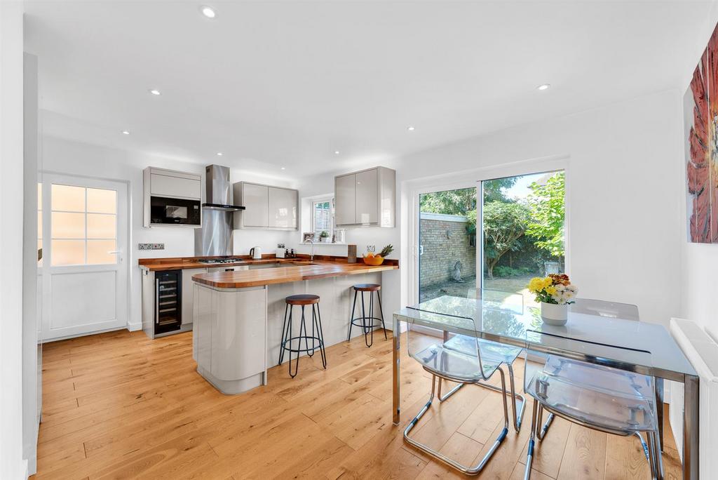 Burnt Ash Lane, Sundridge 3 bed semidetached house for sale £550,000