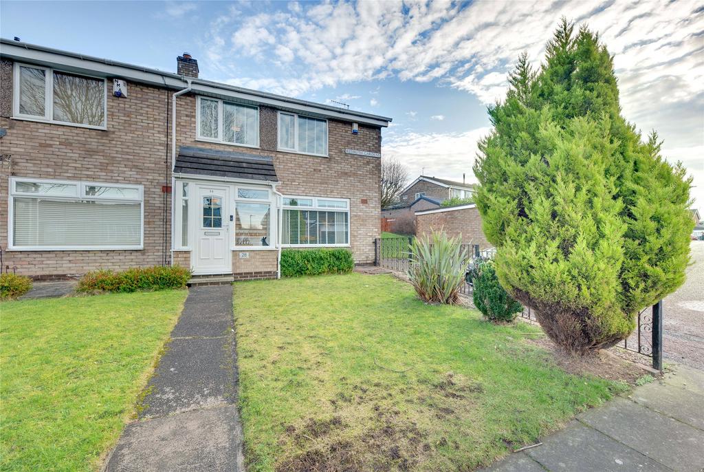 Redruth Gardens, Low Fell, Gateshead... 3 bed end of terrace house £