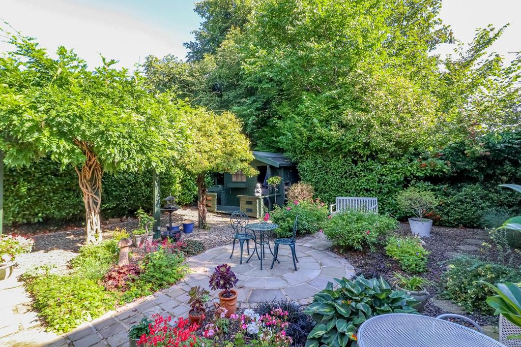 Orchard Lane, Ripley, Harrogate 2 bed cottage £575,000