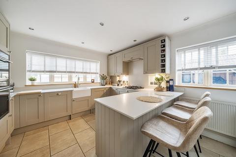 4 Three Tuns Close, Arlesey, SG15 6AG
