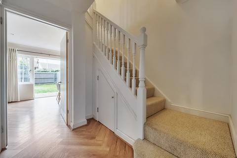 4 Three Tuns Close, Arlesey, SG15 6AG