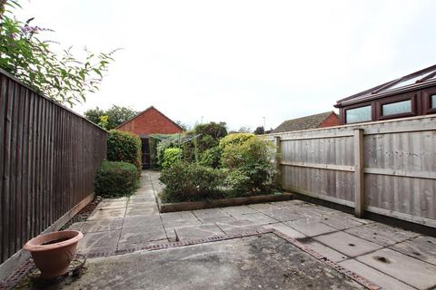 37 Chandlers Walk, Exeter, EX2 8BA