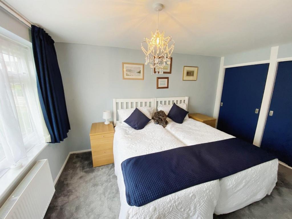 Bedroom1a.jpg