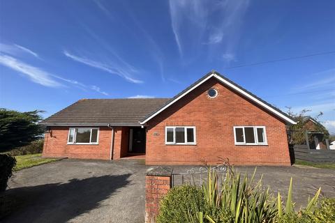 3 bedroom property with land for sale - Llanon