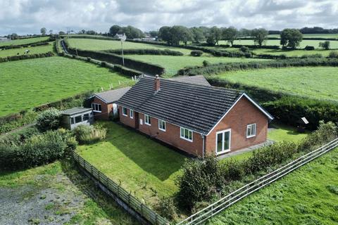 3 bedroom property with land for sale, Llanon