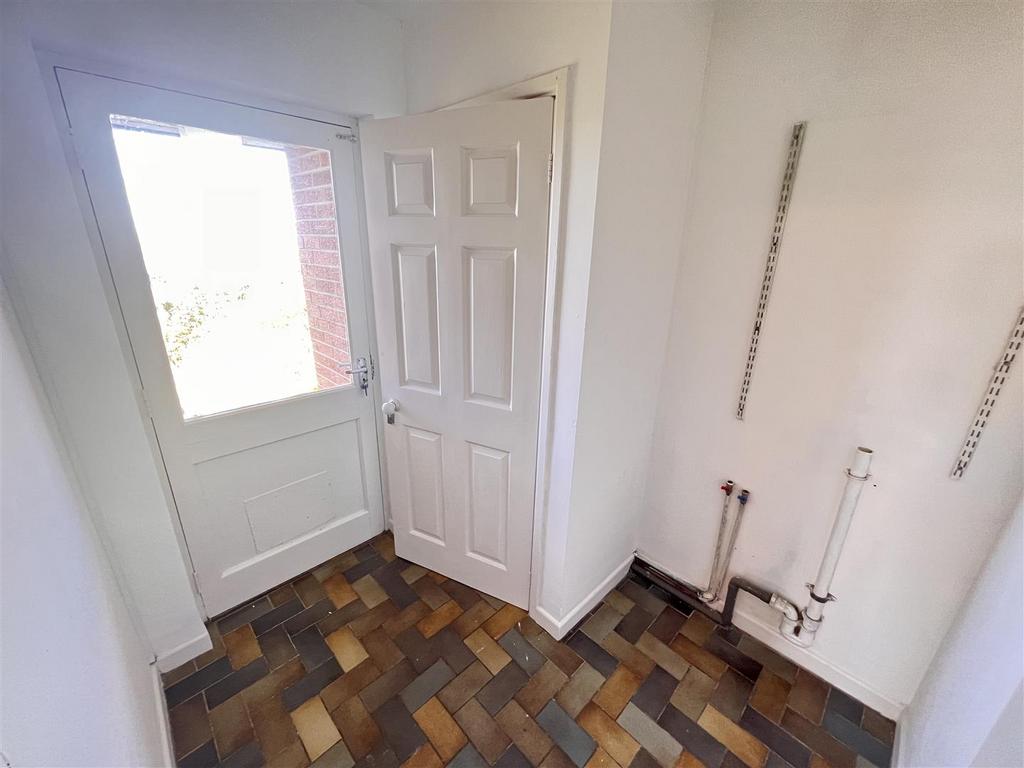 Rear utility area