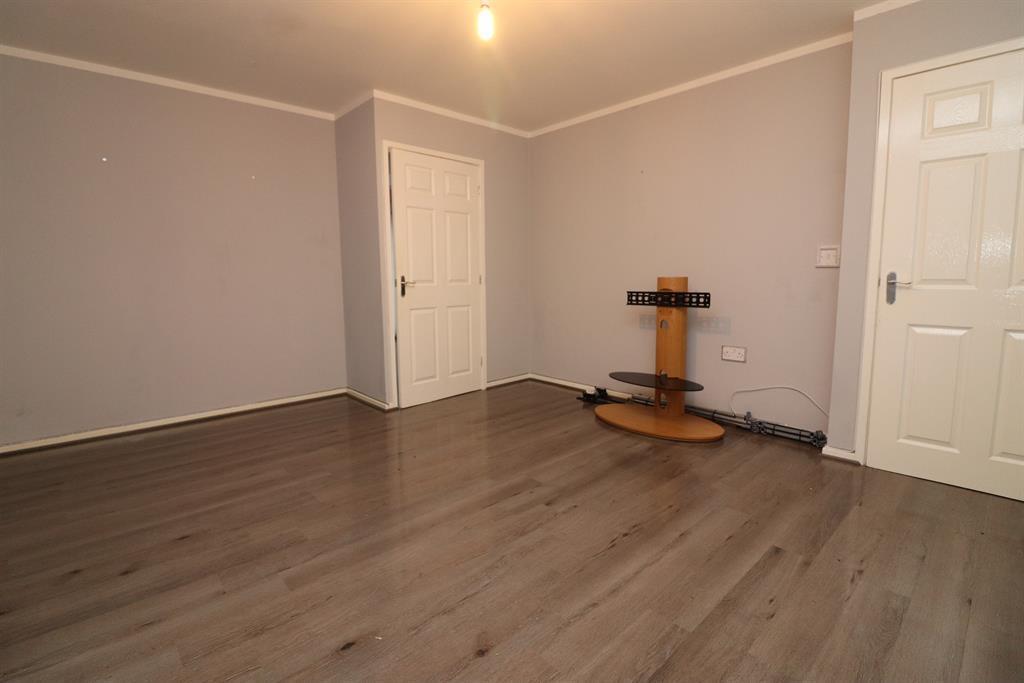 Gifford Way, Darwen, BB3 3BF 3 bed mews £750 pcm (£173 pw)