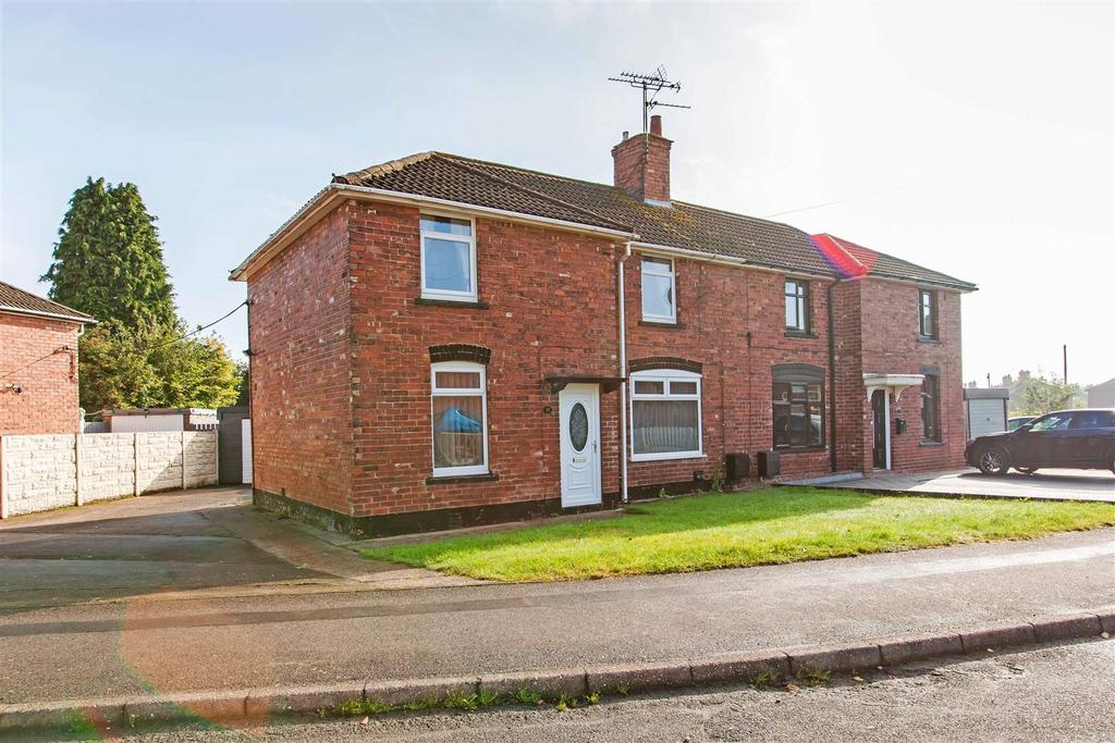 Smithson Avenue, Bolsover, Chesterfield 3 bed semidetached house for