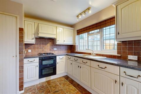 3 bedroom detached house for sale, Grove Avenue, LODMOOR, Weymouth