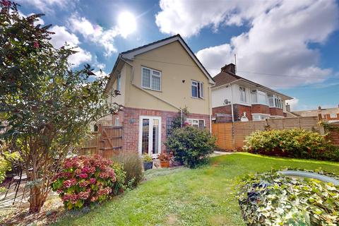 3 bedroom detached house for sale - Grove Avenue, Weymouth