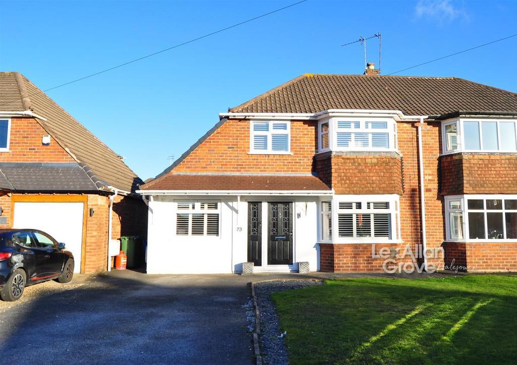 Dunstall Road, Halesowen 3 bed semidetached house for sale £320,000
