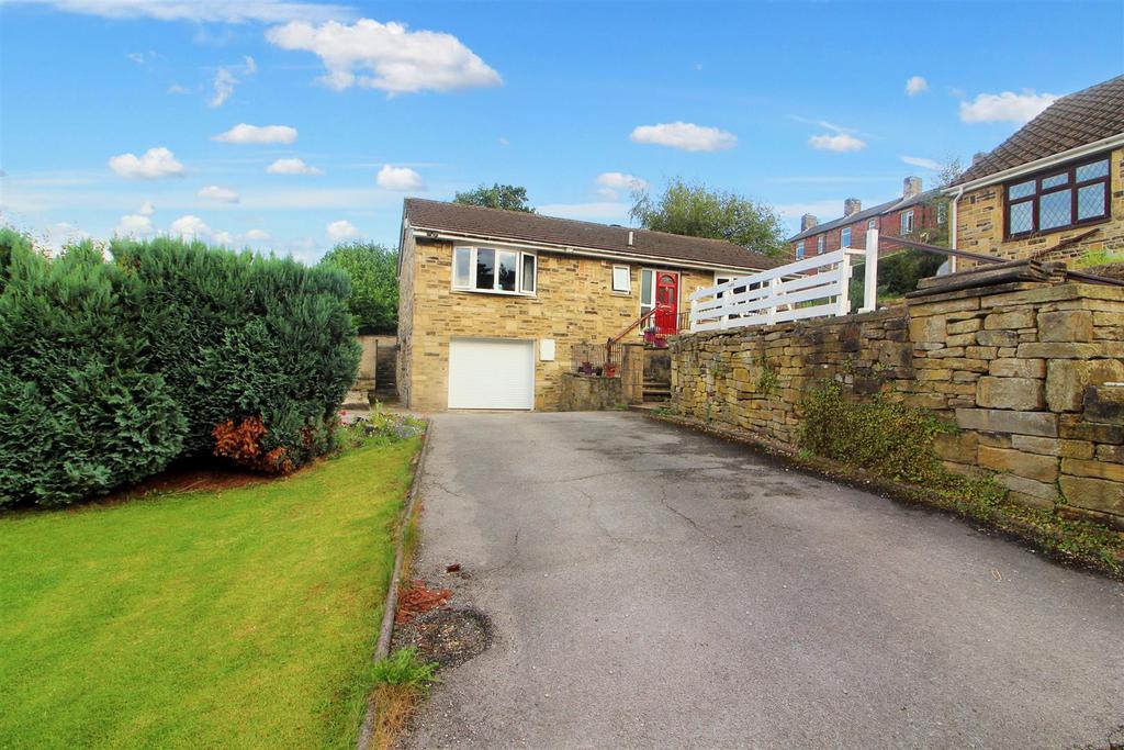 Elm Street, Skelmanthorpe, Huddersfield, HD8 9BH 3 bed detached