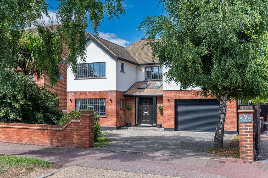 Colbert Avenue, Thorpe Bay, Essex, SS1 4 bed detached house for sale