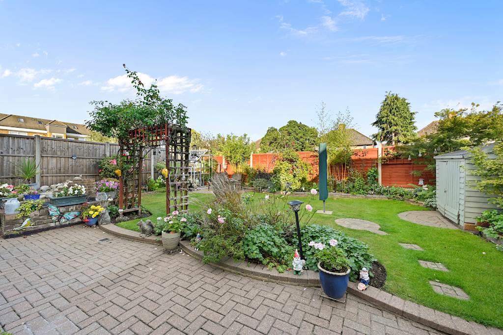 Edward Way, Ashford TW15 4 bed house for sale £595,000