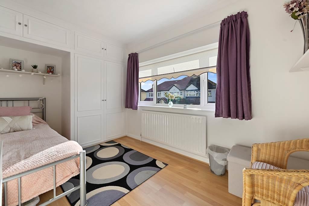 N Bedroom 1 Edwards Way.jpg