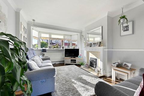 7 Edward Way, Ashford, TW15 3AY