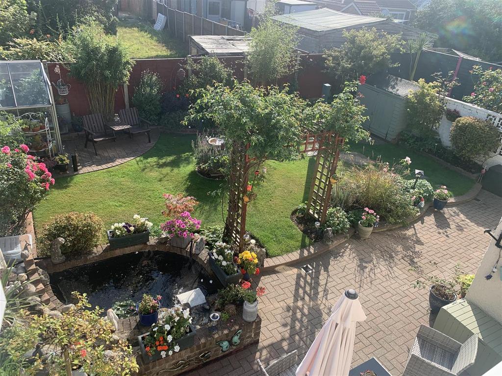 Garden Edwards Way.jpg