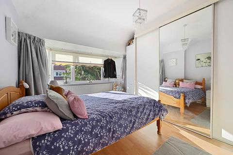 7 Edward Way, Ashford, TW15 3AY