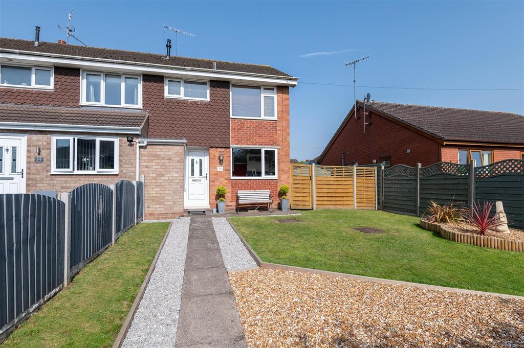 Coningsby Drive, Kidderminster 3 bed end of terrace house for sale £