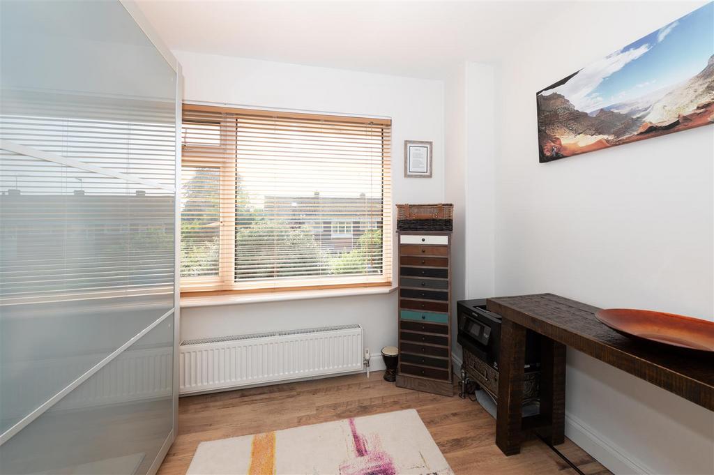 32 Coningsby Drive - internal-5.JPG