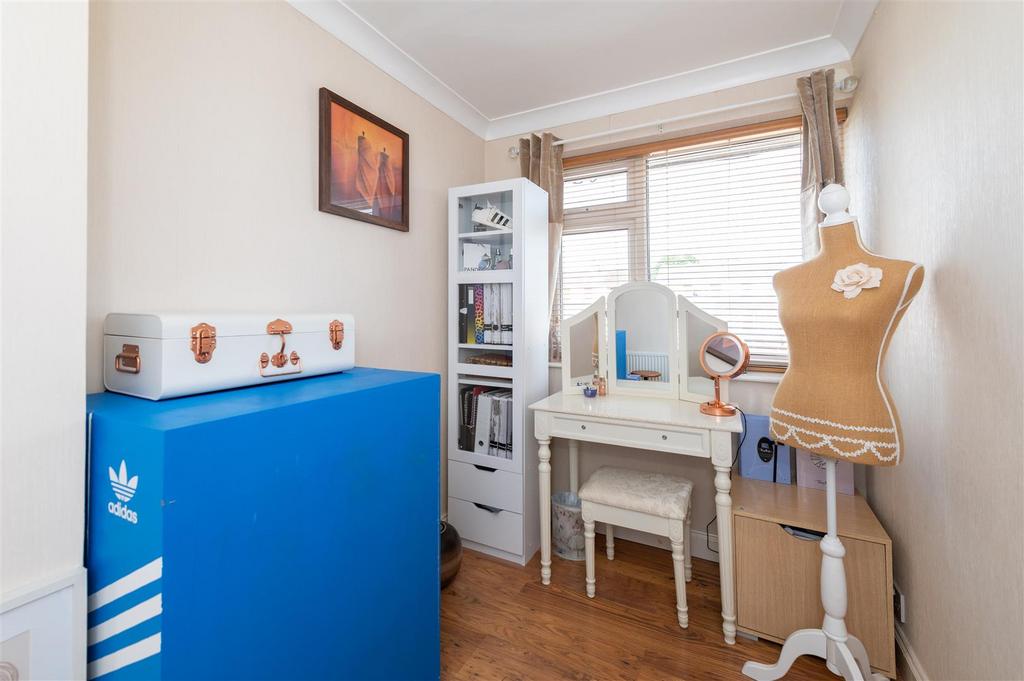 32 Coningsby Drive - internal-6.JPG